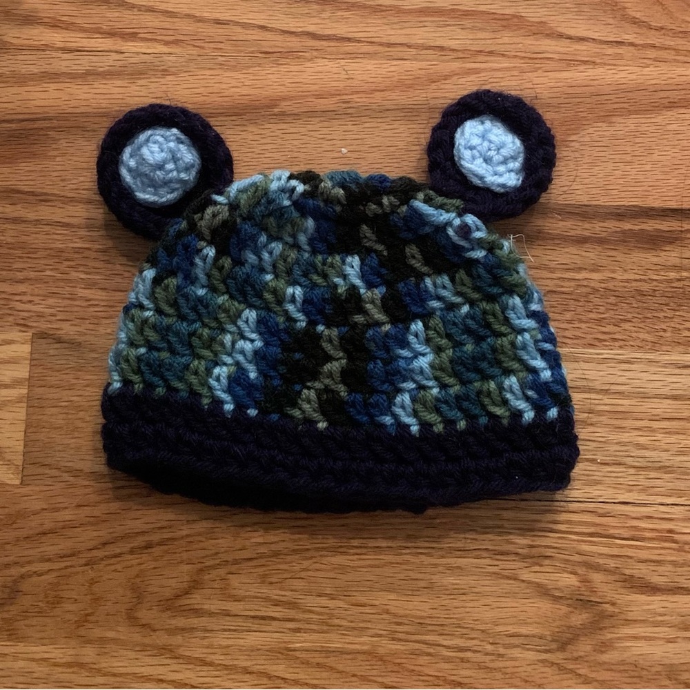 Bear knitted hat